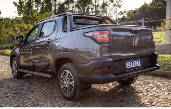 Fiat Strada Ultra T200 2024: Domínio Urbano